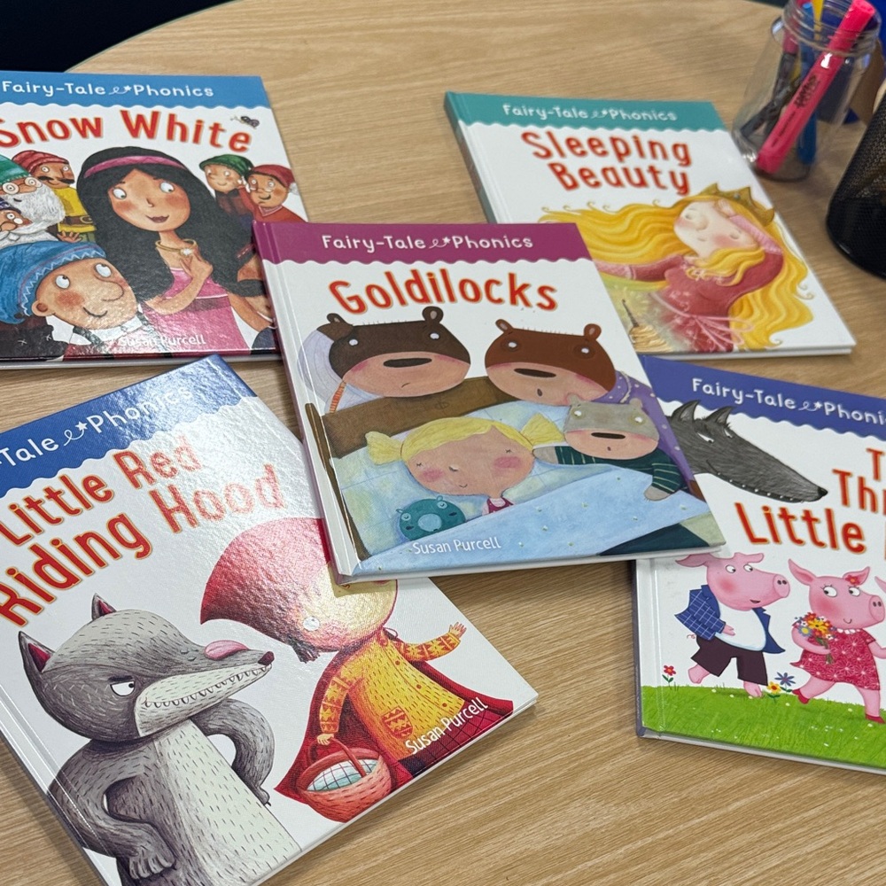 Set of 5 Fairy Tale phonics Board Book - Colorful Children's Stories